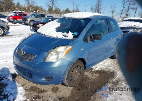 2007 Toyota Yaris z USA, uszkodzony, nr VIN JTDJT923075086057